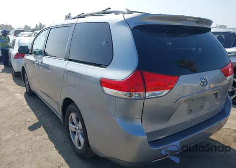 2012 Toyota Sienna Le V6 8 Passenger из США, поврежденный, VIN 5TDKK3DC7CS192205